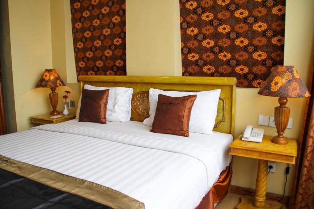 Amos Cozy Hotel Melawai Jakarta Exterior foto