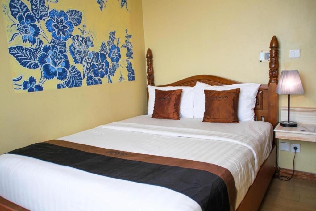 Amos Cozy Hotel Melawai Jakarta Exterior foto