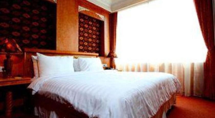 Amos Cozy Hotel Melawai Jakarta Exterior foto